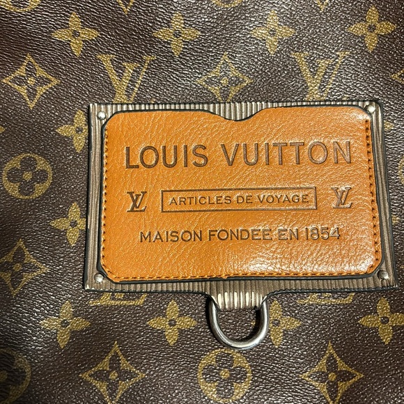 Louis Vuitton Monogram Discovery Backpack - Picture 3 of 17